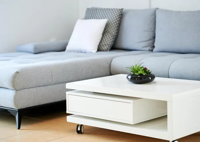 Appartement Adrian1 *